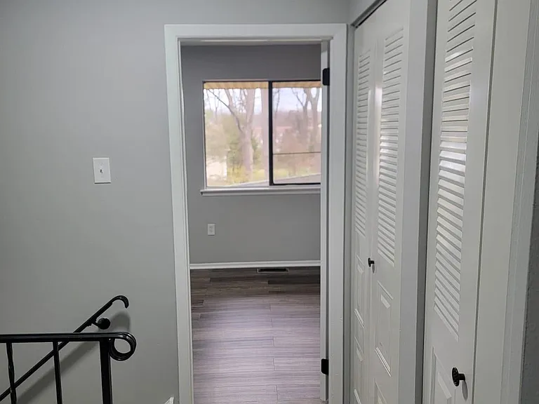 2204 Greenwood Dr — Photo 6