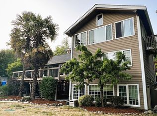3009 E Bay Dr NW, Gig Harbor, WA 98335