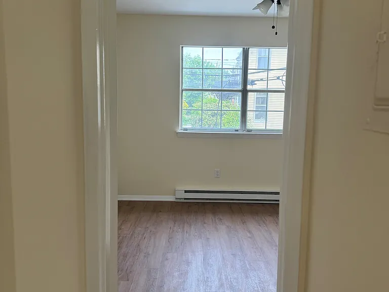 27 Fairfield Ave #A2 — Photo 6