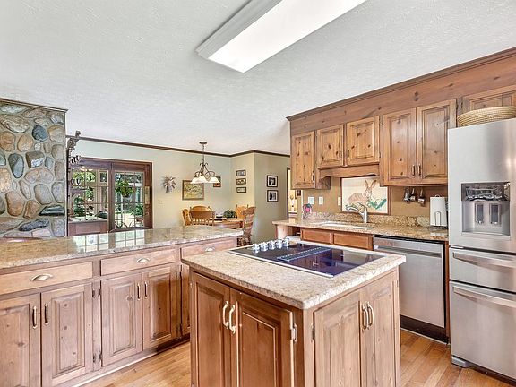 2nd image of 117 Carter Hall Dr