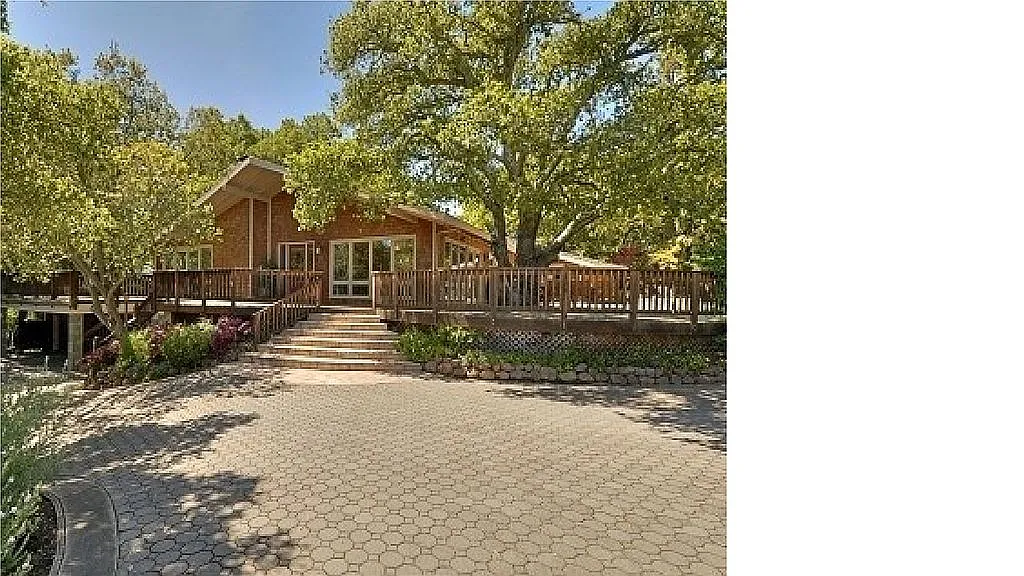 115 Golden Oak Dr photo 1