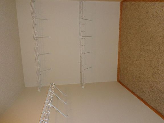 4th image of 826 37th Ave S APT 1