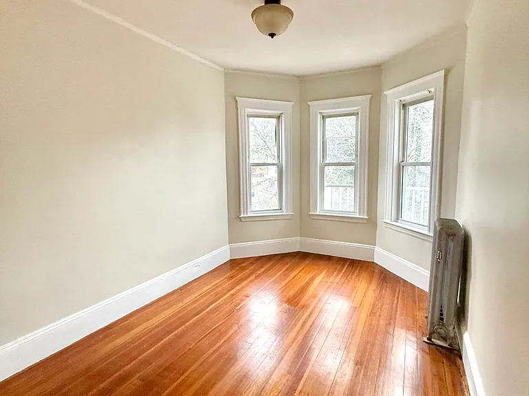 526 Talbot Ave #2 — Photo 10