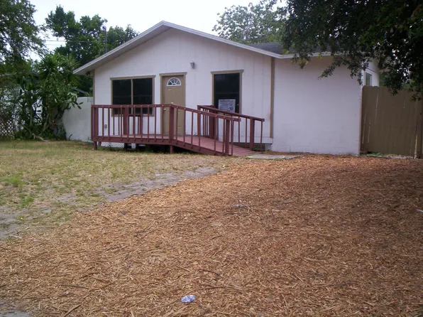 14927 Pinecrest Rd, Tampa, FL 33613