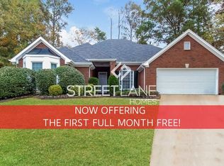568 Shadow Oaks Dr, Stone Mountain, GA 30087