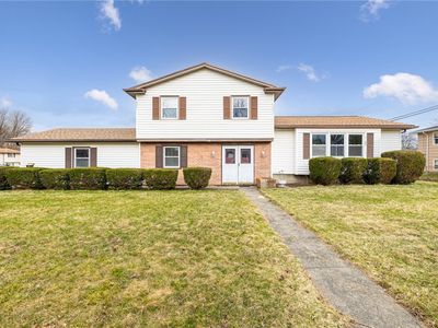 8 Castleview Dr, Rochester, NY, 14622