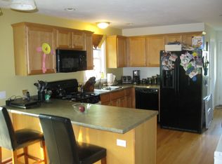 128 Lake Dr, Plymouth, MA 02360