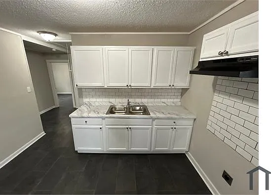 4 bed, 954 sqft, $1,395 — Photo 2