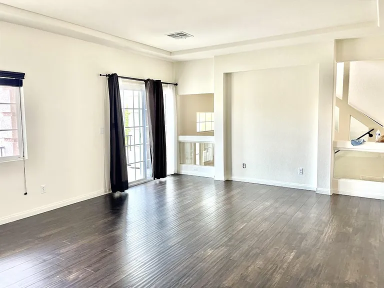 6735 Treble Clef Ave — Photo 3