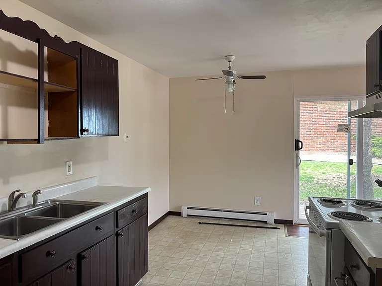 4410 Dwight Dr #2 — Photo 9