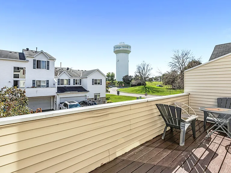 6834 Meadow Grass Ln S — Photo 2