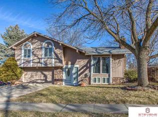 13119 Burdette Cir, Omaha, NE 68164
