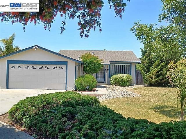 1st image of 7601 Redbud Ct