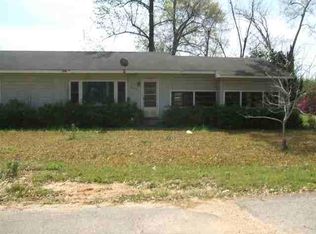 402 Summers Ave, Lumberton, MS 39455