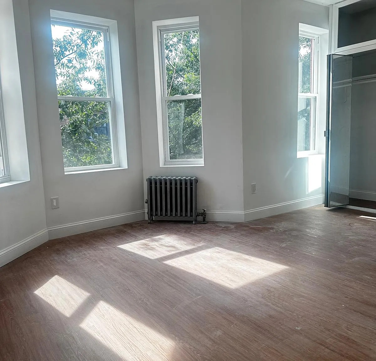 677 Sheffield Avenue — Photo 1