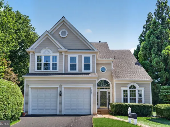 2565 Holly Manor Dr, Falls Church, VA 22043