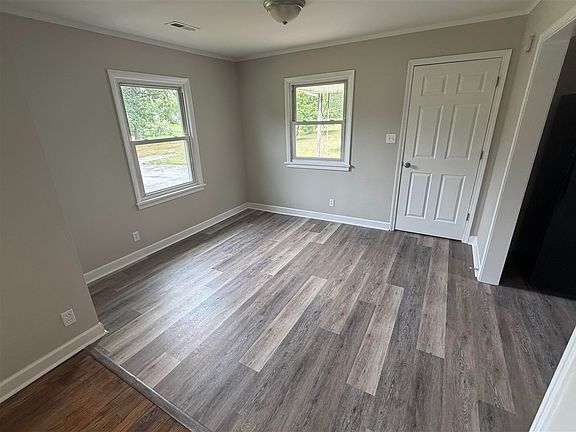 5th image of 264 Lambert Rd