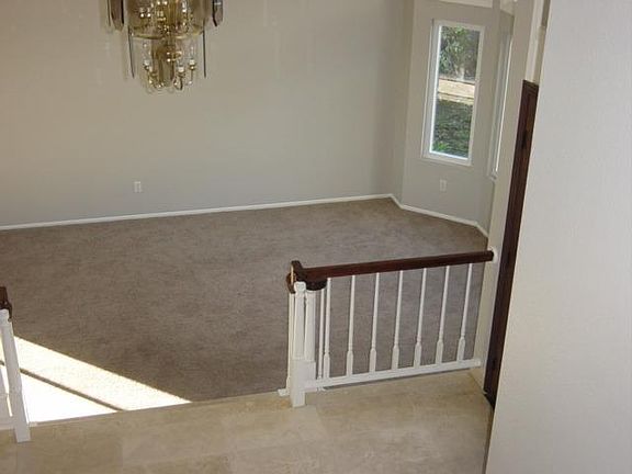 4th image of 9513 Golden St
