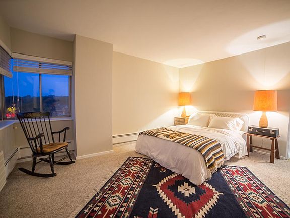 5th image of 4821 Roanoke Pkwy APT 703
