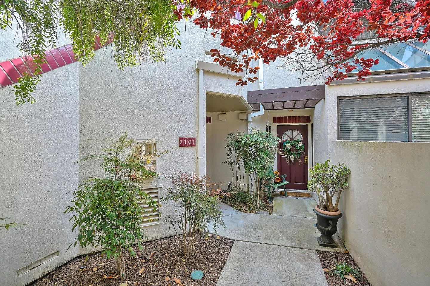 2 bed, 1413 sqft, $4,350 — Photo 1