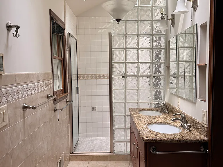 2928 Sanibel Dr — Photo 19