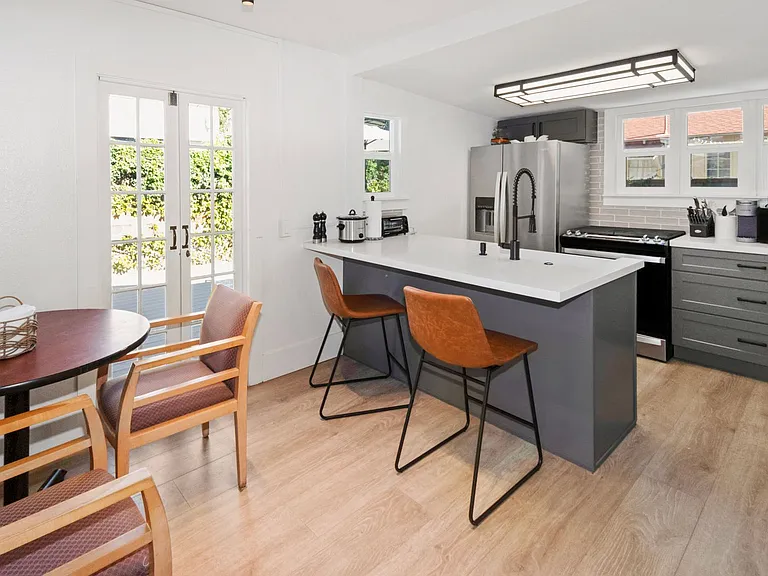 935 Olive Ave — Photo 11