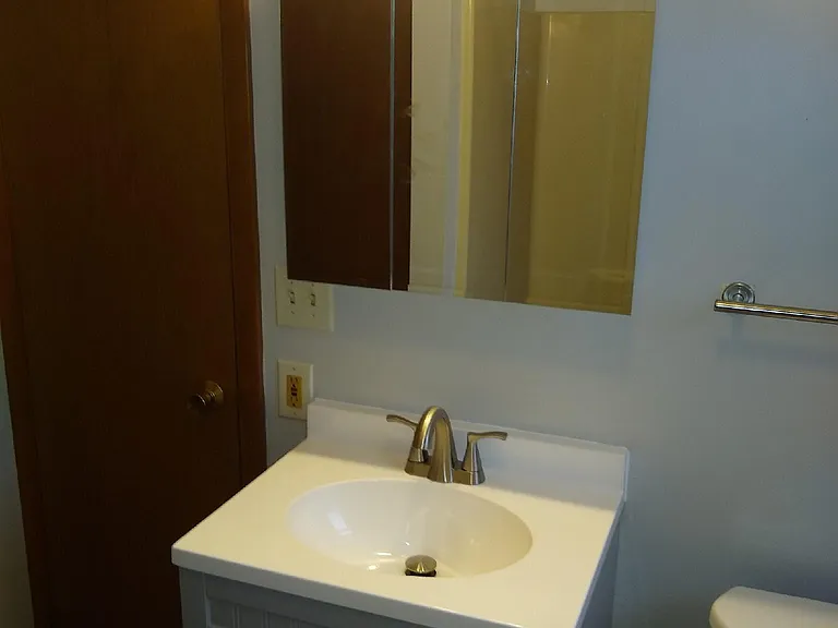 1326 Columbia Dr — Photo 9