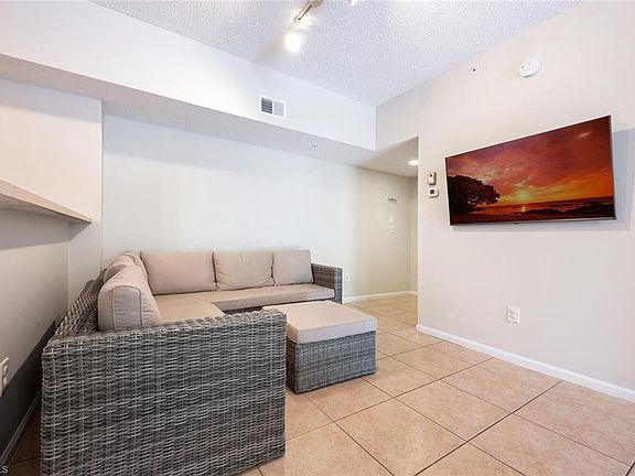 4th image of 1810 Florida Club CIR #1211