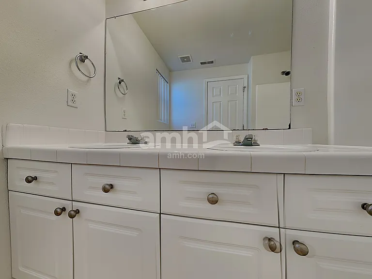 20592 SW Gracie St — Photo 11