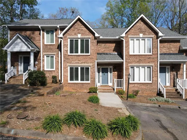 2008 Winding Ridge Ct, Winston Salem, NC 27127