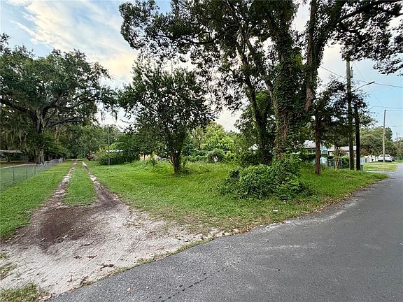 2nd image of XX NE 5TH AVENUE LOT 7