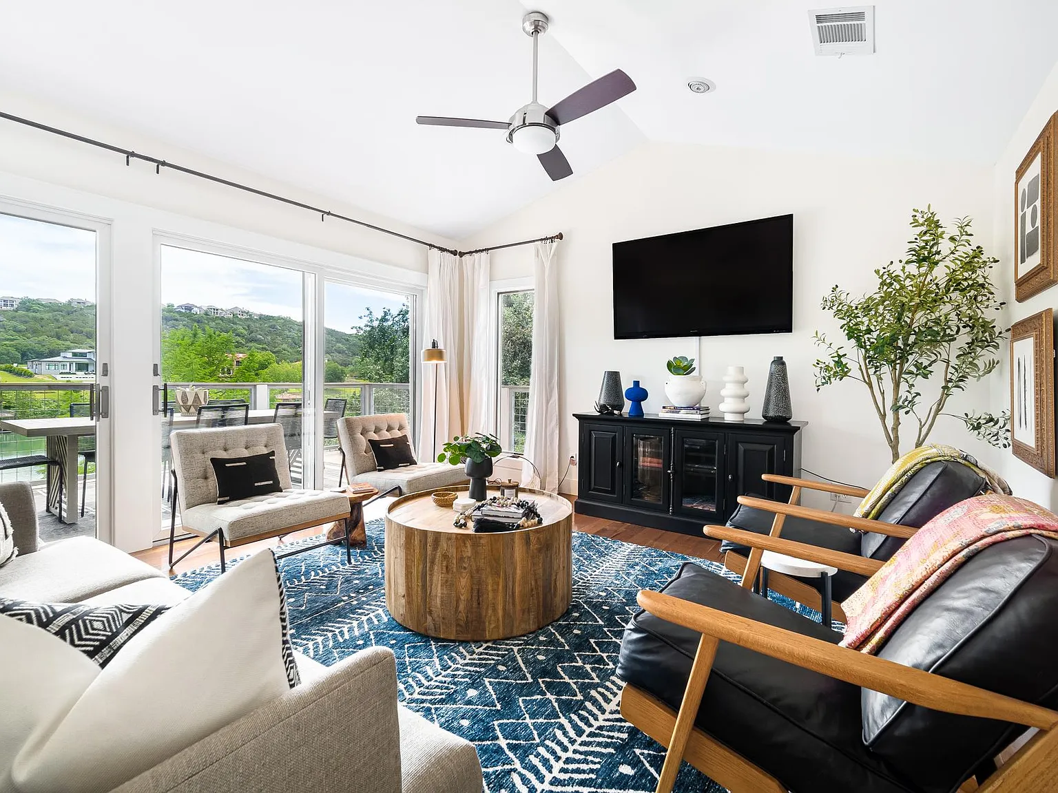 5 bed, 3.5 bath, 3020 sqft, $14,500 — Photo 4