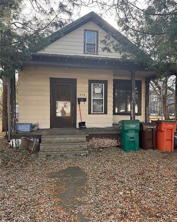 1st image of 1219 & 1223 Garfield Avenue #2
