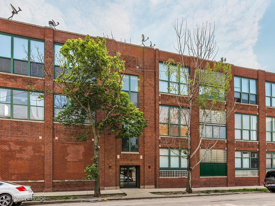 1st image of 2654 W Medill Ave APT 304