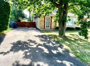 690 S York St, Elmhurst, IL