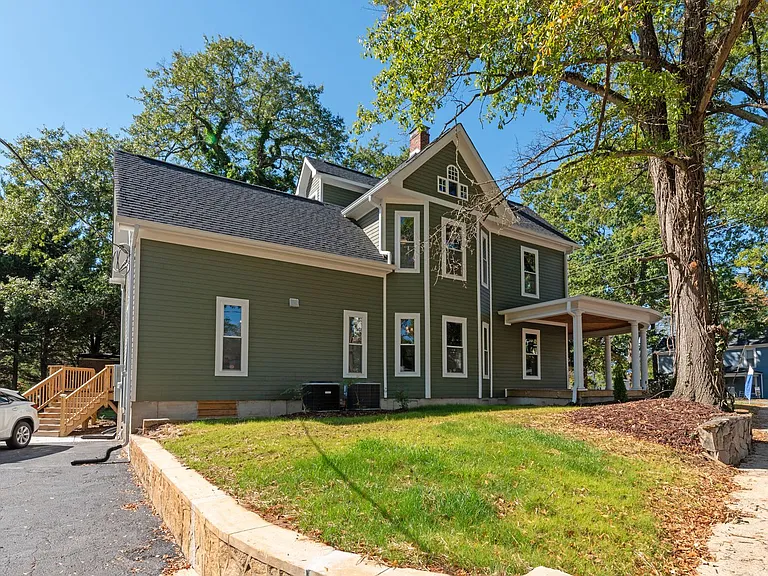 402 S Chester St — Photo 49