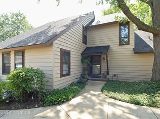 702 Chandler Rd, Gurnee, IL 60031