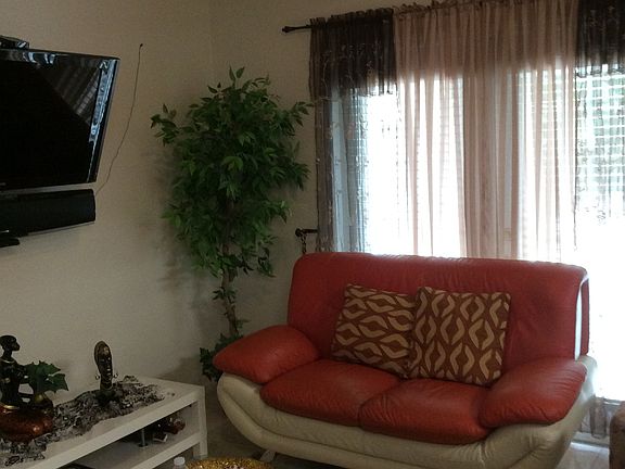 5th image of 1131 SE 2nd Ave