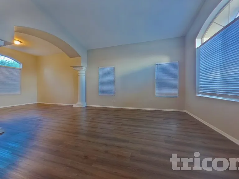 11619 W Cyprus Dr — Photo 2