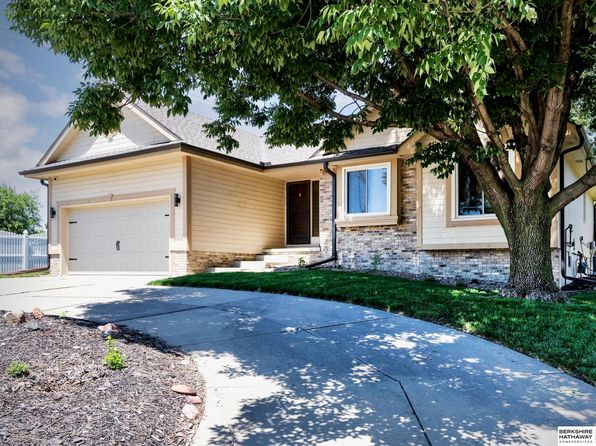 15512 Corby St, Omaha, NE 68116
