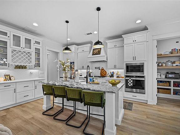 3rd image of 1159 Locklin Rd