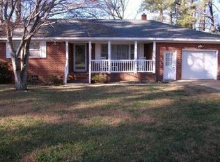717 Parker Rd, Chesapeake, VA 23322