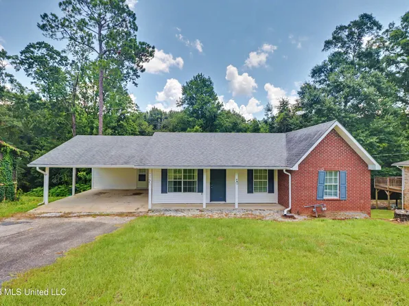 407 Dorothy St S, Wiggins, MS 39577