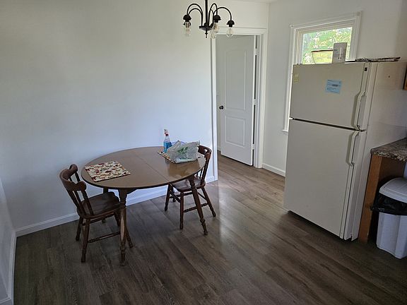 4th image of 6354 Mackville Rd