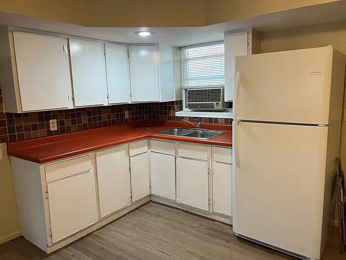 2 bed, 1.0 bath, 1000 sqft, $1,200 — Photo 4