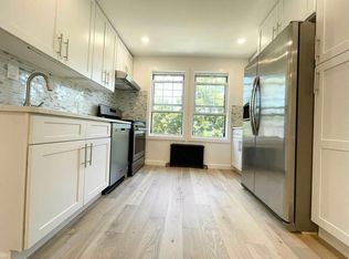 20-61 32nd St #2, Astoria, NY 11105