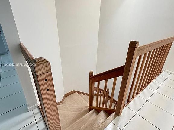 5th image of 11690 Briarwood Cir APT 4