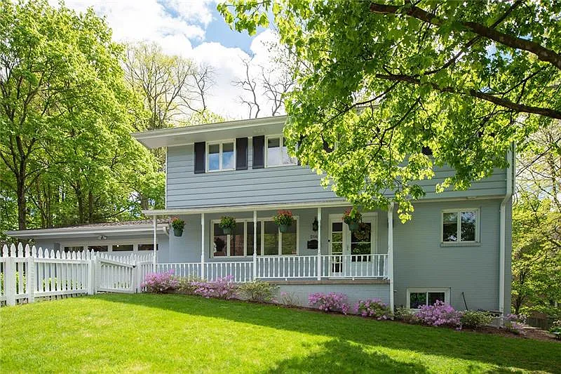 216 Linden Ct photo 1