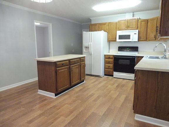 5th image of 153 Blanton Dr