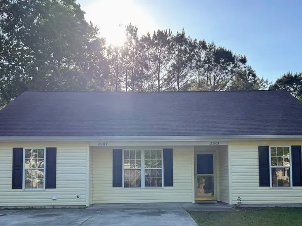 2007 Phoenix Dr, Conway, SC 29526